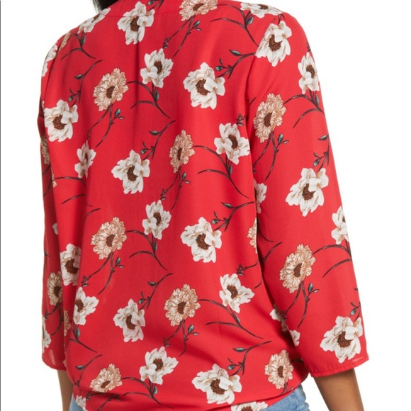 NWOT Bobeau Tie Front Button Up Red Floral Blouse. Medium. - Picture 2 of 9